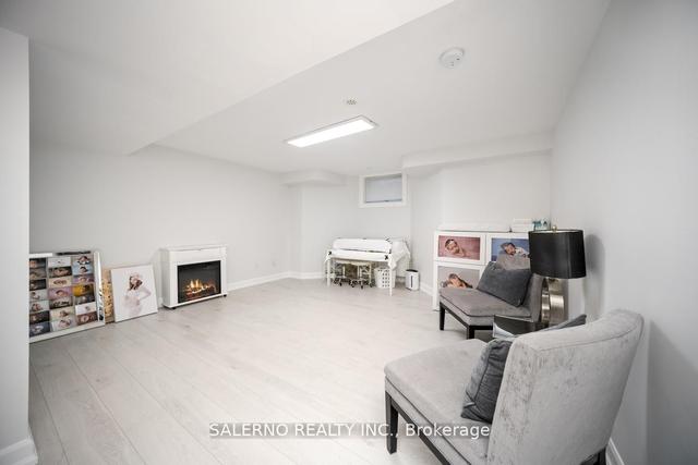 18 Reuben Ave, House detached with 4 bedrooms, 4 bathrooms and 7 parking in Toronto ON | Image 28