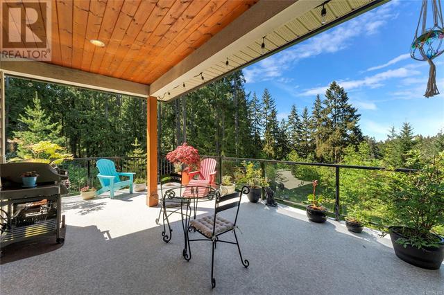 1049 Braithwaite Dr, House detached with 6 bedrooms, 4 bathrooms and 6 parking in Cowichan Valley C BC | Image 13