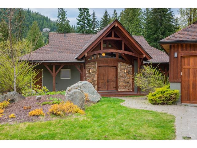 817 White Tail Drive, House detached with 4 bedrooms, 4 bathrooms and null parking in Rossland BC | Image 4