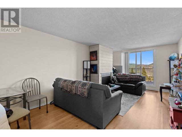 25 - 1750 Summit Dr, House attached with 2 bedrooms, 1 bathrooms and null parking in Kamloops BC | Image 4