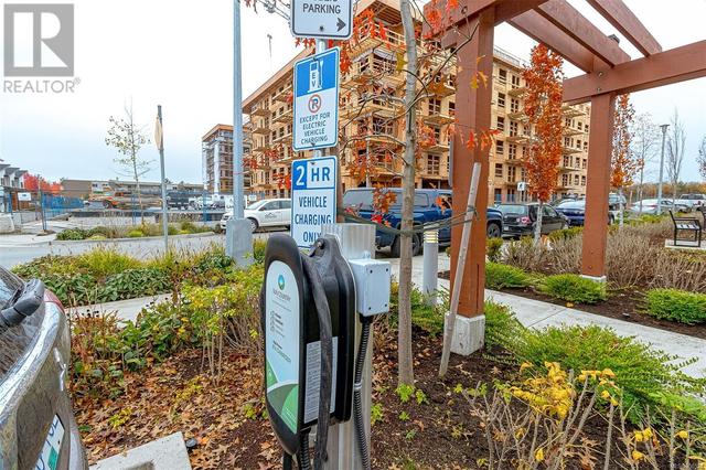 City EV Charging Stalls & ample Parkings in front of the building. Potential EV Ready Plan in the future | Image 47