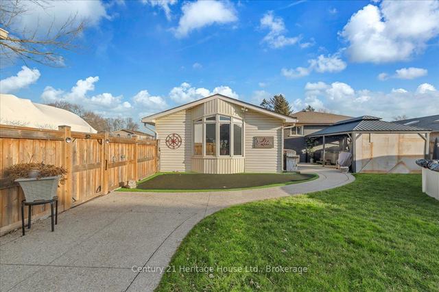 10 Wendakee Dr, House detached with 4 bedrooms, 2 bathrooms and 14 parking in Hamilton ON | Image 27