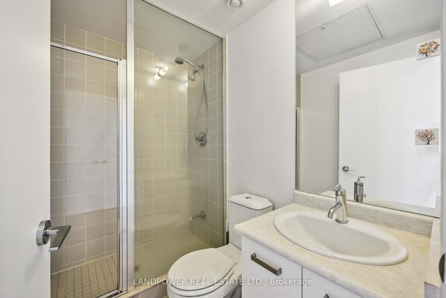 3610 - 832 Bay St, Condo with 3 bedrooms, 2 bathrooms and 1 parking in Toronto ON | Image 16