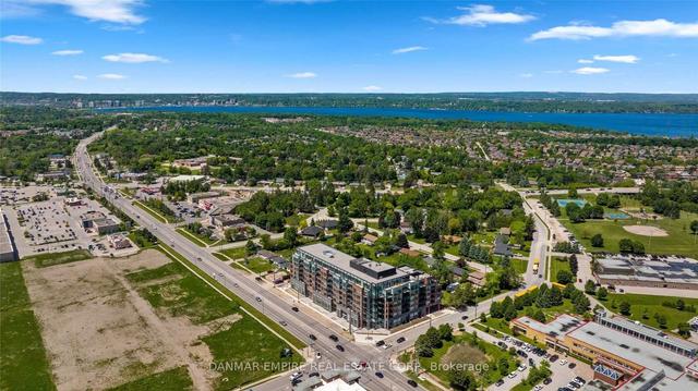 425 - 681 Yonge St, Condo with 2 bedrooms, 2 bathrooms and 1 parking in Barrie ON | Image 8