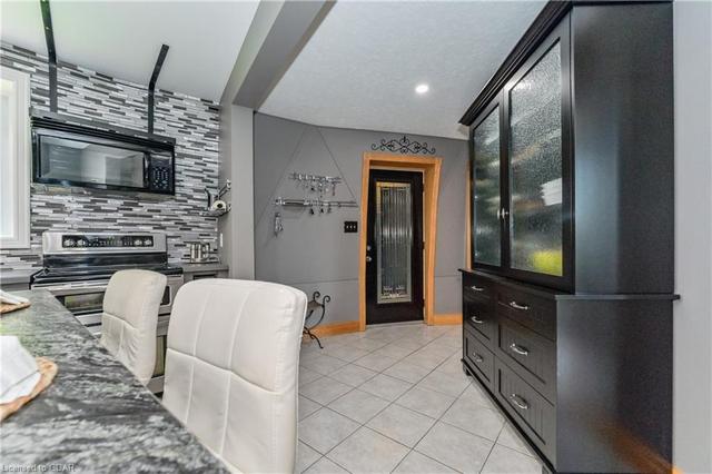 8261 Sideroad 30, House detached with 3 bedrooms, 2 bathrooms and 10 parking in Centre Wellington ON | Image 31