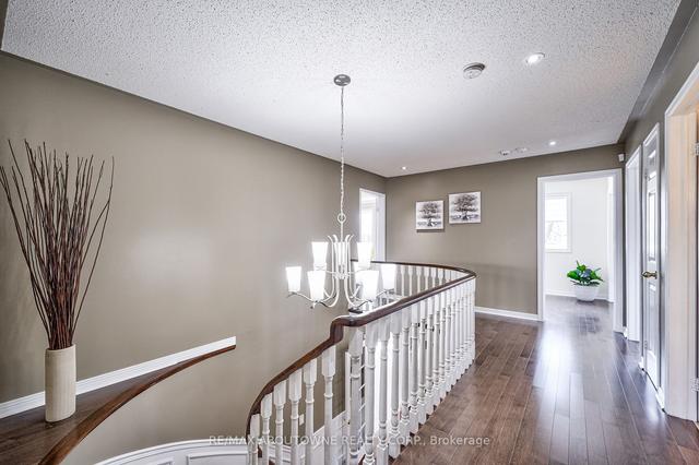 1237 Old Colony Rd, House detached with 5 bedrooms, 4 bathrooms and 6 parking in Oakville ON | Image 11