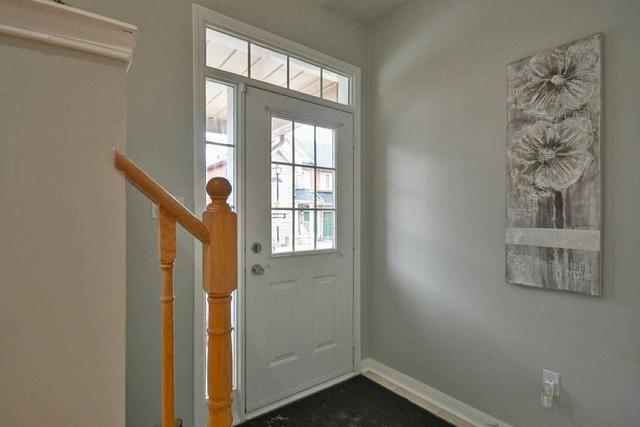 49 - 54 Torr Lane S, Townhouse with 3 bedrooms, 4 bathrooms and 2 parking in Ajax ON | Image 2
