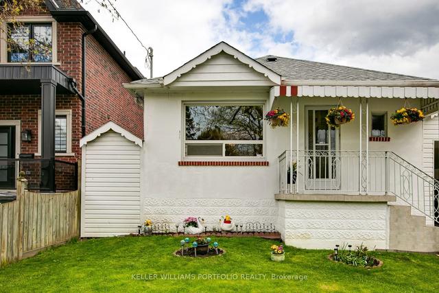 17 Thirty Third St, House detached with 2 bedrooms, 1 bathrooms and 6 parking in Toronto ON | Image 12