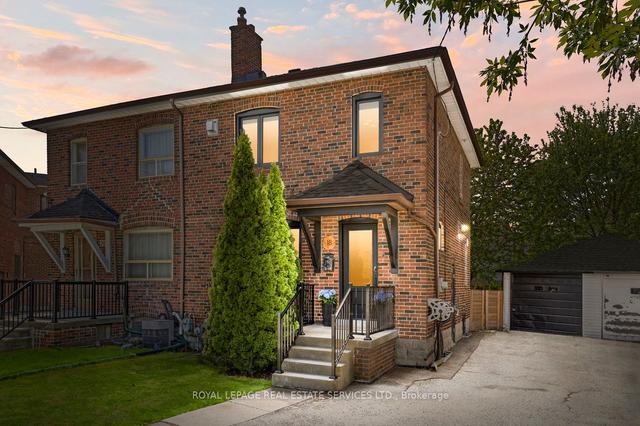 18 Coates Ave, House semidetached with 3 bedrooms, 2 bathrooms and 1 parking in Toronto ON | Image 1