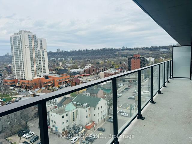 1420 - 1 Jarvis St, Condo with 2 bedrooms, 2 bathrooms and 0 parking in Hamilton ON | Image 4