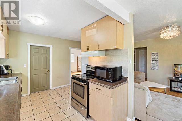 1430 Bay St, House detached with 3 bedrooms, 2 bathrooms and 2 parking in Nanaimo BC | Image 9