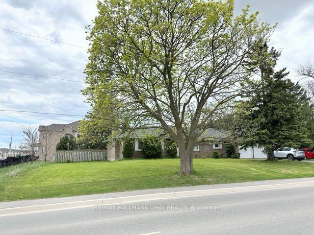 569 Mapleview Dr E, House detached with 3 bedrooms, 2 bathrooms and 6 parking in Barrie ON | Image 3