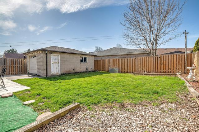 106 Reno Ave, House detached with 3 bedrooms, 2 bathrooms and 5 parking in Hamilton ON | Image 32