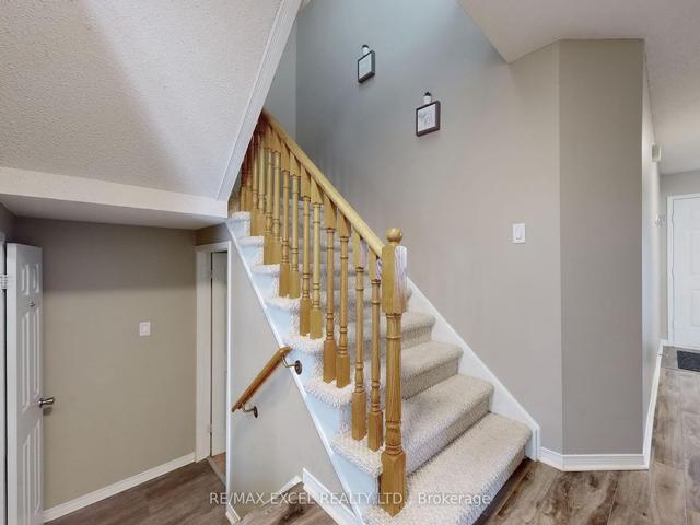 96 Chipmunk Cres, House detached with 3 bedrooms, 2 bathrooms and 3 parking in Brampton ON | Image 4