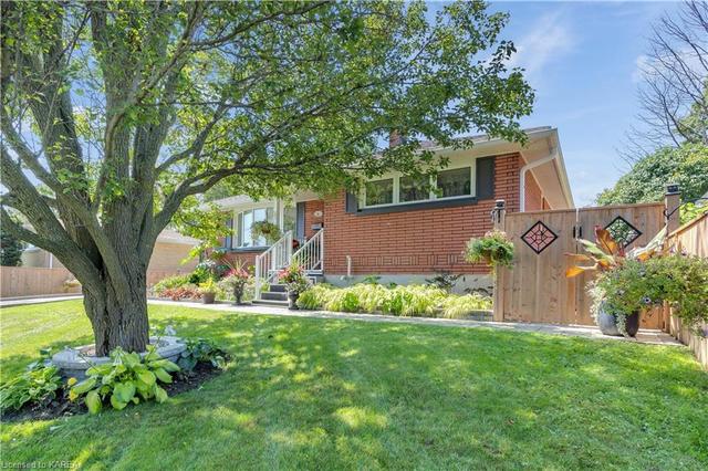 367 Mcewen Dr, House detached with 2 bedrooms, 2 bathrooms and 5 parking in Kingston ON | Image 23