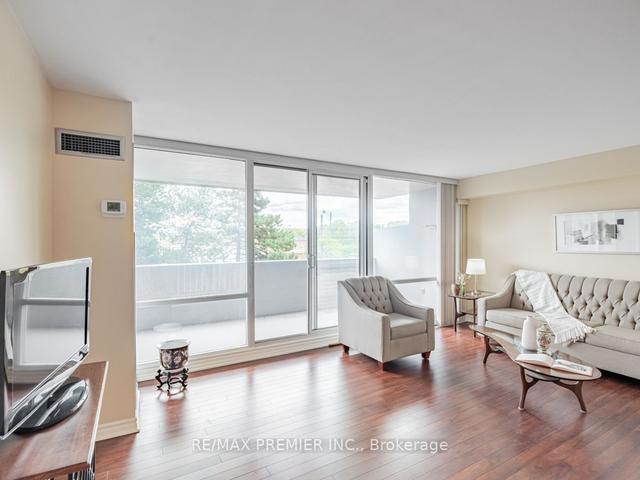 301 - 270 Scarlett Rd, Condo with 2 bedrooms, 2 bathrooms and 1 parking in Toronto ON | Image 29