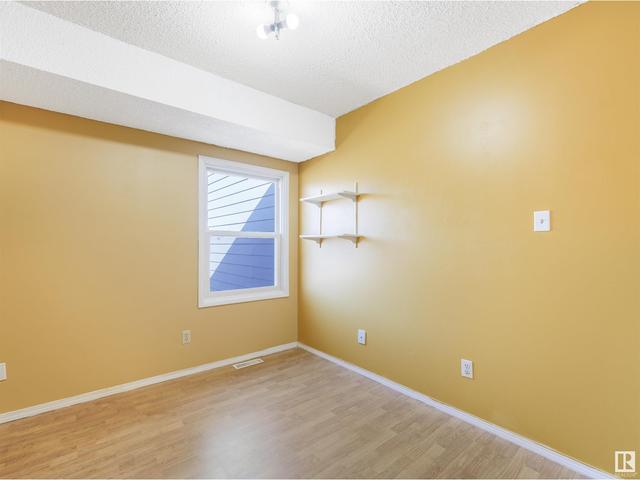 5 Willowdale Pl Nw, House attached with 3 bedrooms, 1 bathrooms and 2 parking in Edmonton AB | Image 34