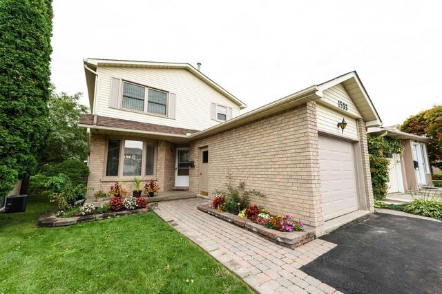 1533 Riley Ave, House detached with 3 bedrooms, 3 bathrooms and 3 parking in Burlington ON | Image 1