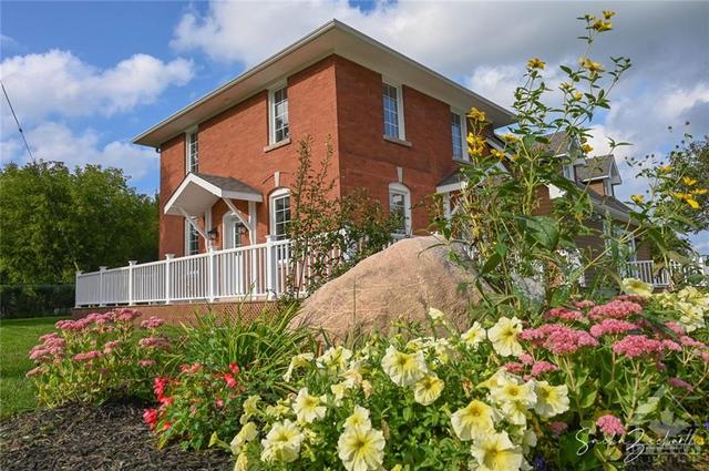 6101 First Line Road, House detached with 3 bedrooms, 3 bathrooms and 8 parking in Ottawa ON | Image 1