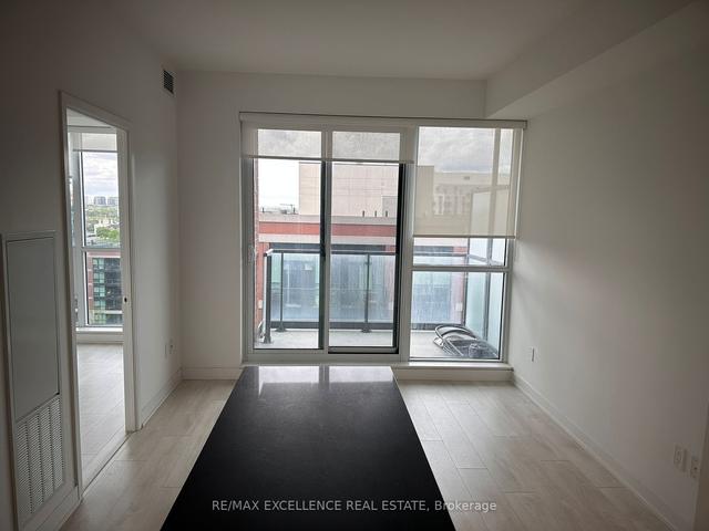 905 - 31 Tippett Rd E, Condo with 1 bedrooms, 1 bathrooms and 1 parking in Toronto ON | Image 2