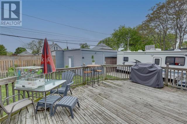 2361 Fraser Ave, House detached with 4 bedrooms, 2 bathrooms and null parking in Windsor ON | Image 39