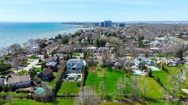 21 Belvedere Dr, House detached with 2 bedrooms, 1 bathrooms and 10 parking in Oakville ON | Image 6