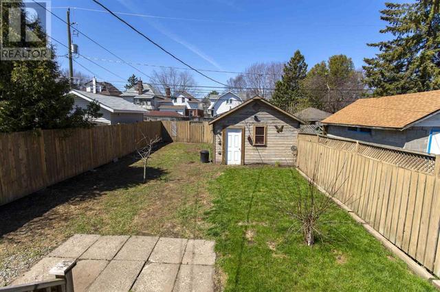 233 Harold St N, House detached with 3 bedrooms, 1 bathrooms and null parking in Thunder Bay ON | Image 46