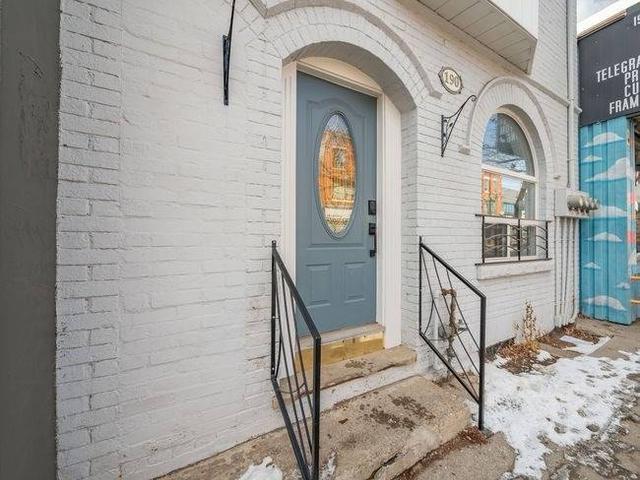 190 Ossington Ave, Home with 6 bedrooms, 3 bathrooms and 2 parking in Toronto ON | Image 37