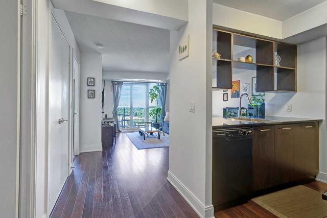 1521 - 135 Village Green Sq, Condo with 1 bedrooms, 1 bathrooms and 1 parking in Toronto ON | Image 5
