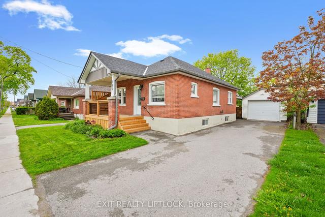 166 Prince St, House detached with 2 bedrooms, 2 bathrooms and 4 parking in Peterborough ON | Image 36