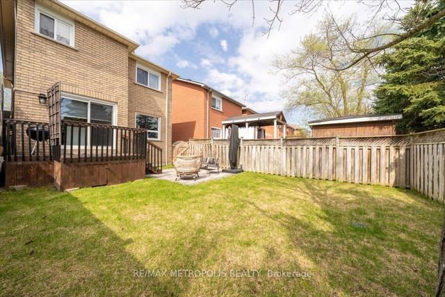 131 Thicket Cres, House detached with 3 bedrooms, 3 bathrooms and 3 parking in Pickering ON | Image 32