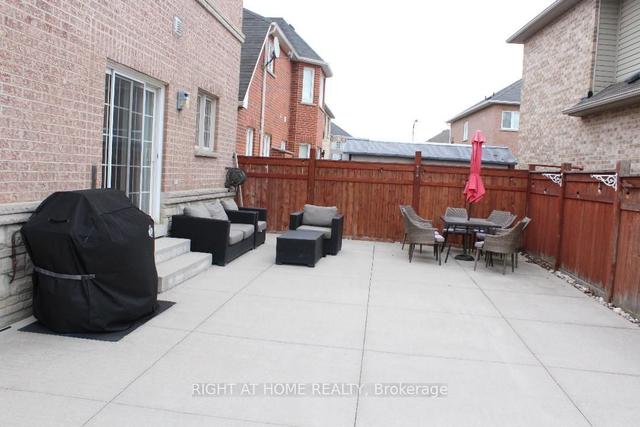 69 Calderstone Rd, House detached with 5 bedrooms, 4 bathrooms and 6 parking in Brampton ON | Image 30