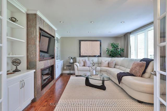23 Glos Rd, House detached with 3 bedrooms, 3 bathrooms and 4 parking in Toronto ON | Image 39