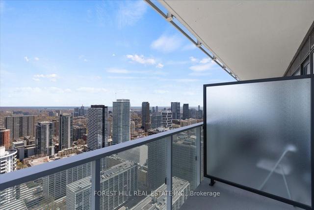 3805 - 501 Yonge St, Condo with 2 bedrooms, 2 bathrooms and 1 parking in Toronto ON | Image 9