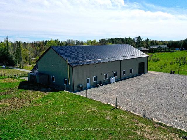 425 Digby Laxton Boundary Rd, House detached with 1 bedrooms, 2 bathrooms and 20 parking in Kawartha Lakes ON | Image 26