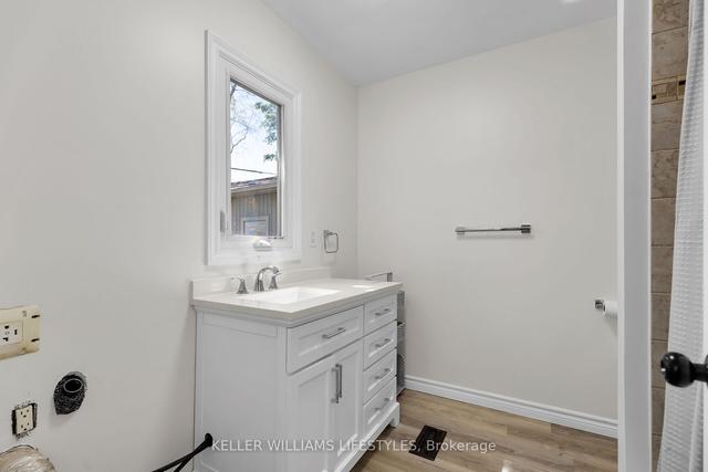 97 St Julien St, House detached with 2 bedrooms, 1 bathrooms and 1 parking in London ON | Image 9
