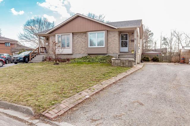 19 Cecelia Crt, House semidetached with 3 bedrooms, 2 bathrooms and 4 parking in St. Catharines ON | Image 1