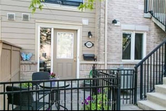323 - 4975 Southampton Dr, Townhouse with 1 bedrooms, 1 bathrooms and 1 parking in Mississauga ON | Image 2