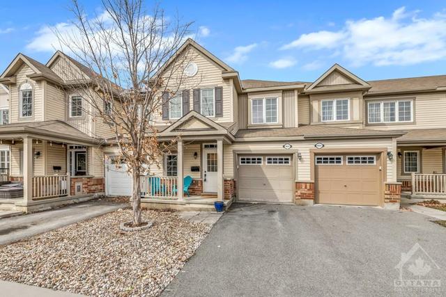 1807 Maple Grove Rd, Townhouse with 3 bedrooms, 3 bathrooms and 2 parking in Ottawa ON | Image 1