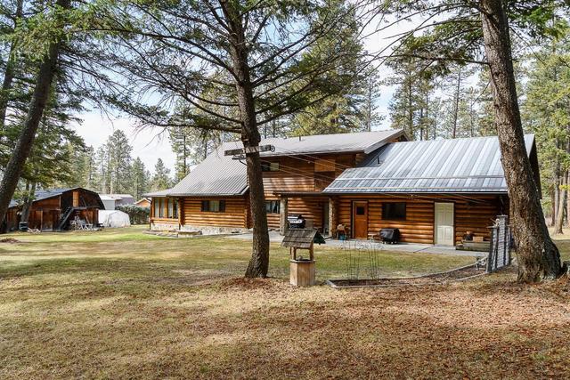 6492 Wasa Lake Park Drive, House detached with 3 bedrooms, 3 bathrooms and 2 parking in East Kootenay E BC | Image 3