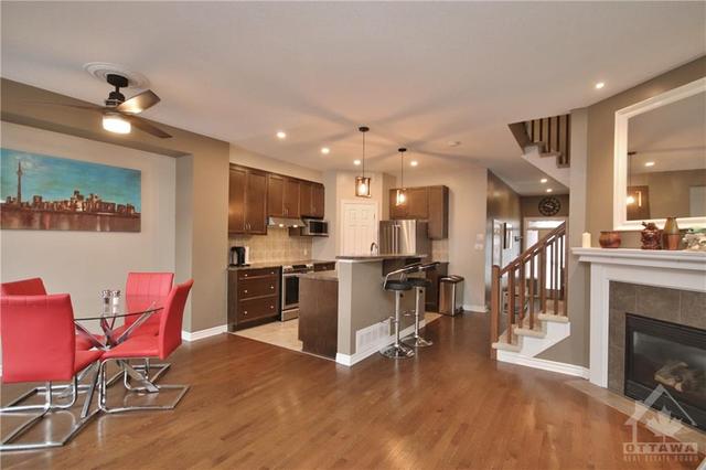 86 Selhurst Ave, Townhouse with 3 bedrooms, 3 bathrooms and 2 parking in Ottawa ON | Image 8