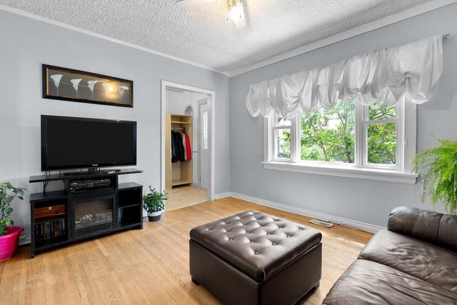 22 Eileen Ave, House detached with 2 bedrooms, 2 bathrooms and 0 parking in Toronto ON | Image 33