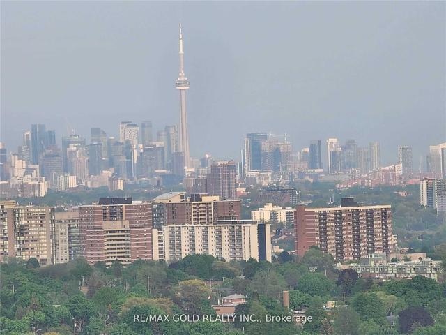 2707 - 330 Dixon Rd, Condo with 3 bedrooms, 2 bathrooms and 1 parking in Toronto ON | Image 17