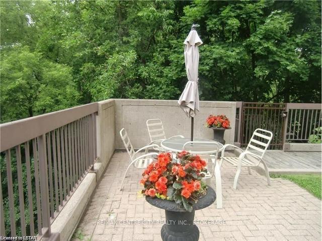 203 - 549 Ridout St N, Condo with 2 bedrooms, 2 bathrooms and 1 parking in London ON | Image 6
