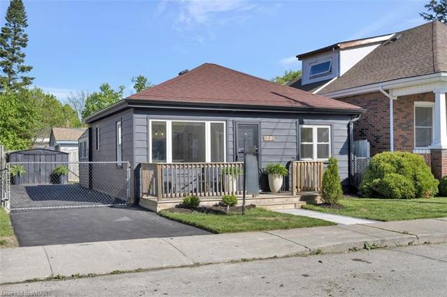 23 Elliott Ave, House detached with 2 bedrooms, 1 bathrooms and 3 parking in Brantford ON | Image 11