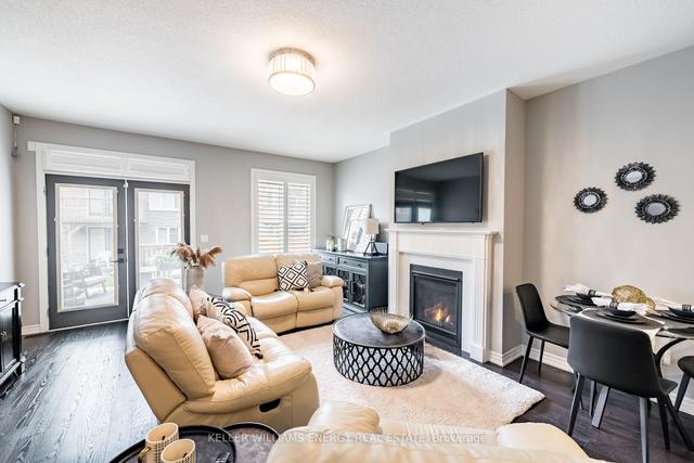 23 Spryfield Trl, House attached with 2 bedrooms, 3 bathrooms and 2 parking in Clarington ON | Image 4