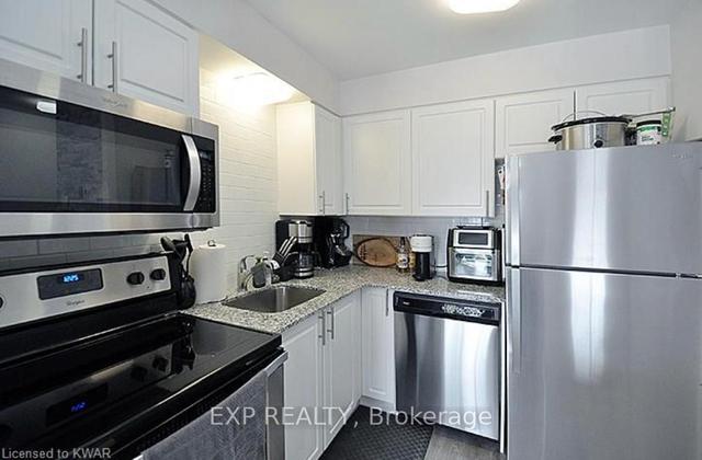 302 - 276 Eiwo Ct, Condo with 2 bedrooms, 1 bathrooms and 1 parking in Waterloo ON | Image 4