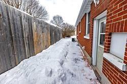 116 Southlawn Ave, House detached with 3 bedrooms, 1 bathrooms and 2 parking in Oshawa ON | Image 16