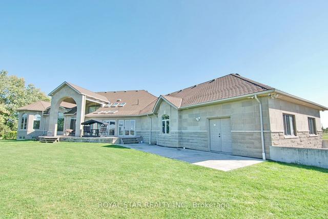 9225 Short Malden Rd, House detached with 5 bedrooms, 3 bathrooms and 28 parking in LaSalle ON | Image 32