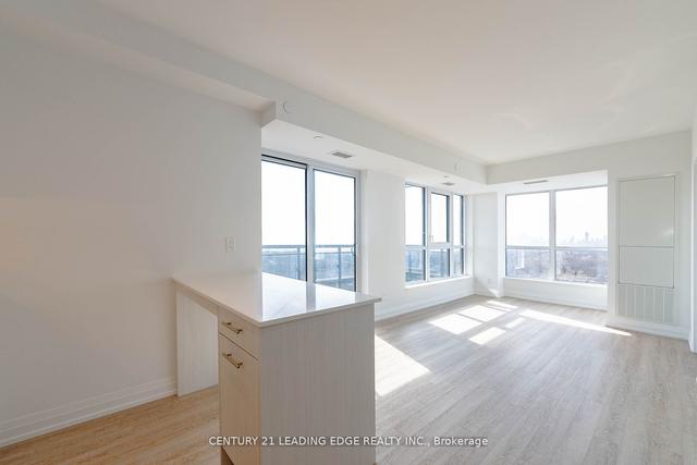 1708 - 286 Main St, Condo with 3 bedrooms, 2 bathrooms and 0 parking in Toronto ON | Image 5